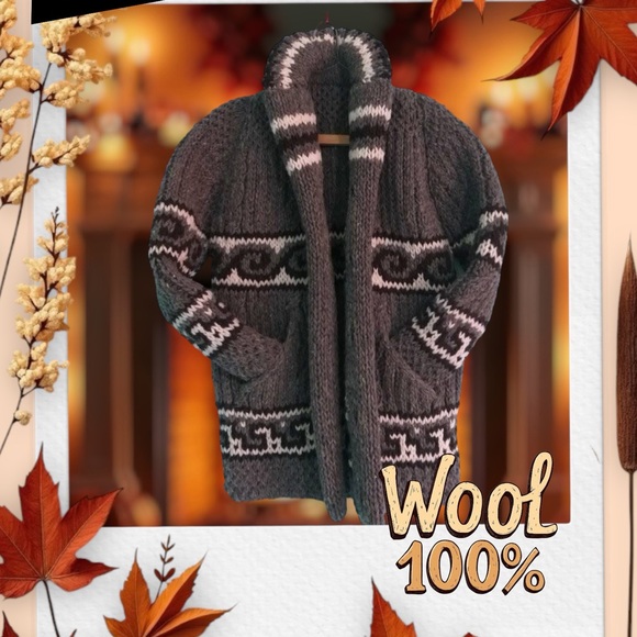 HANDMADE WOOL Cozy Cream and Black cozy Knit Sweater - Picture 3 of 4